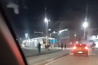 Vídeo: Pedestres praticam atividade física em faixa exclusiva do BRT na Zona Norte