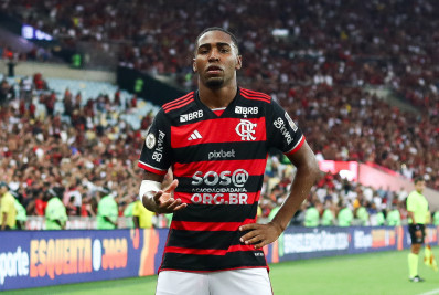 Flamengo fecha empréstimo e Lorran viaja para assinar com clube italiano