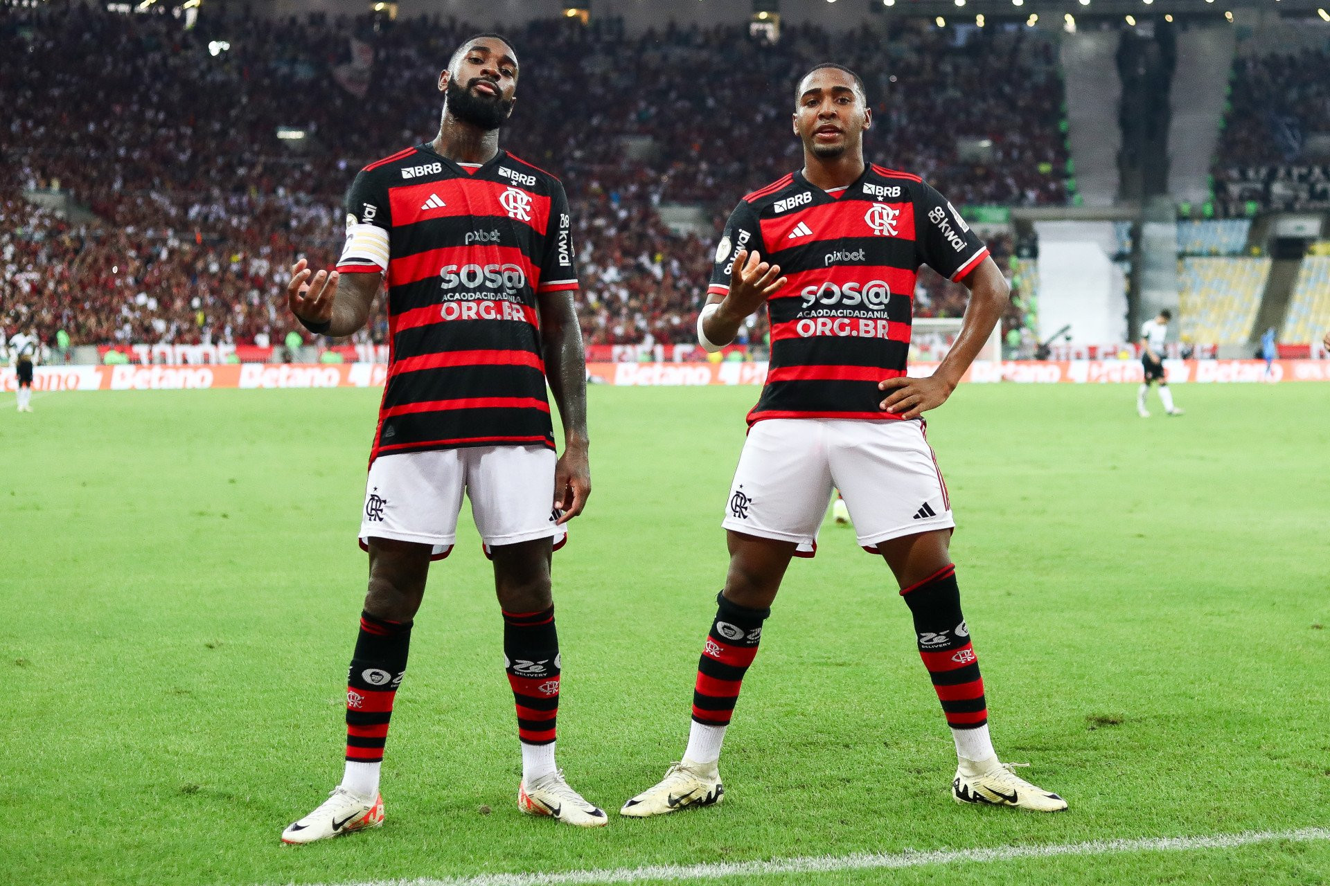 Comemora&ccedil;&atilde;o de Gerson e Lorran - Gilvan de Souza / Flamengo