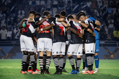 Vasco quita direitos de imagem atrasados dos jogadores