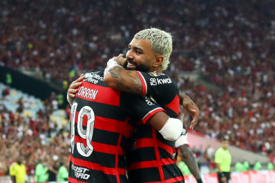 Flamengo volta a fazer dois gols após seis jogos e interrompe sequência ruim