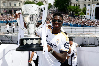 Vini Jr aparece no top-10 dos jogadores mais bem pagos na Espanha; veja lista