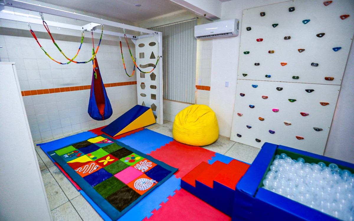 O Centro Especializado tem diversas salas montadas para o atendimento à criança