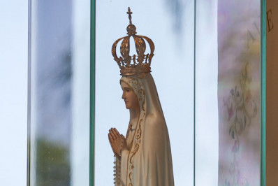 Dia de Nossa Senhora de Fátima será celebrado com missas, terços e procissões