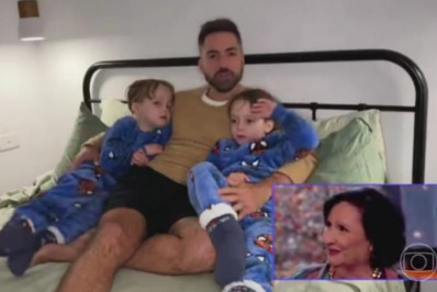 Mãe de Paulo Gustavo recebe homenagem de Thales Bretas e dos netos: 'Vovó Déa, te amo'