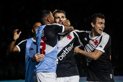 Confira os melhores momentos do triunfo do Vasco sobre o Vitória