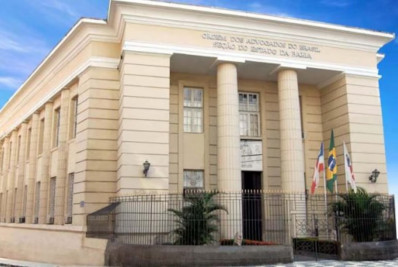 Advocacia predatória: justiça manda suspender 4 advogados que acumulam 32 mil ações na BA