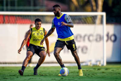 Com duas assistências em seis jogos, Gerson mostra evolução no Flamengo