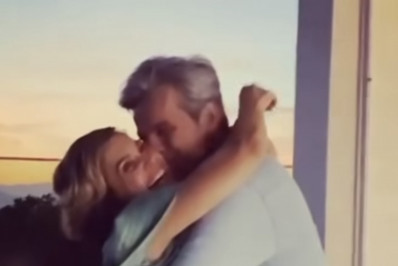 Otaviano Costa fala sobre casamento à distância com Flávia Alessandra