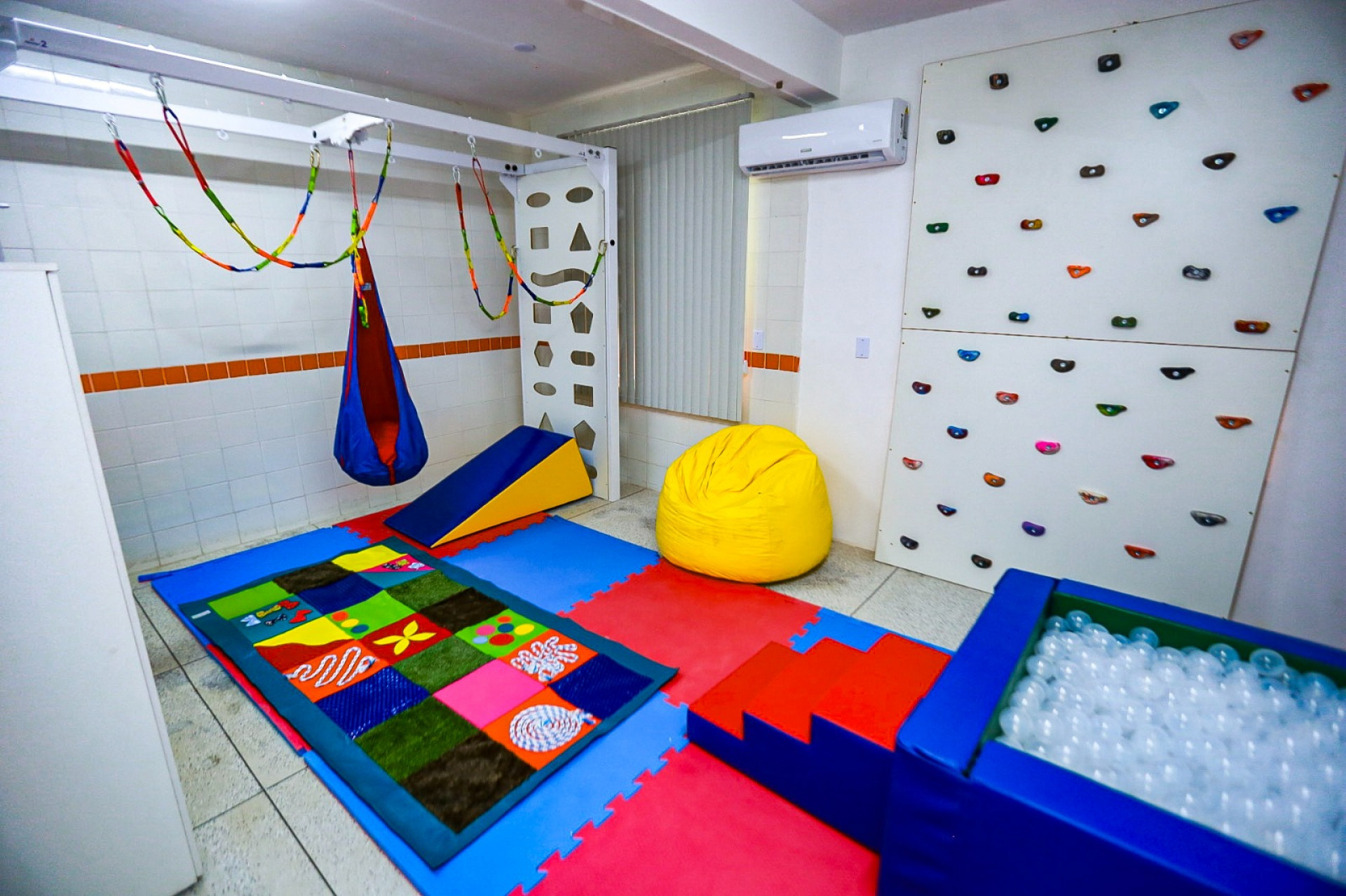 O Centro Especializado tem diversas salas montadas para o atendimento &agrave; crian&ccedil;a - Rafael Barreto / PMBR