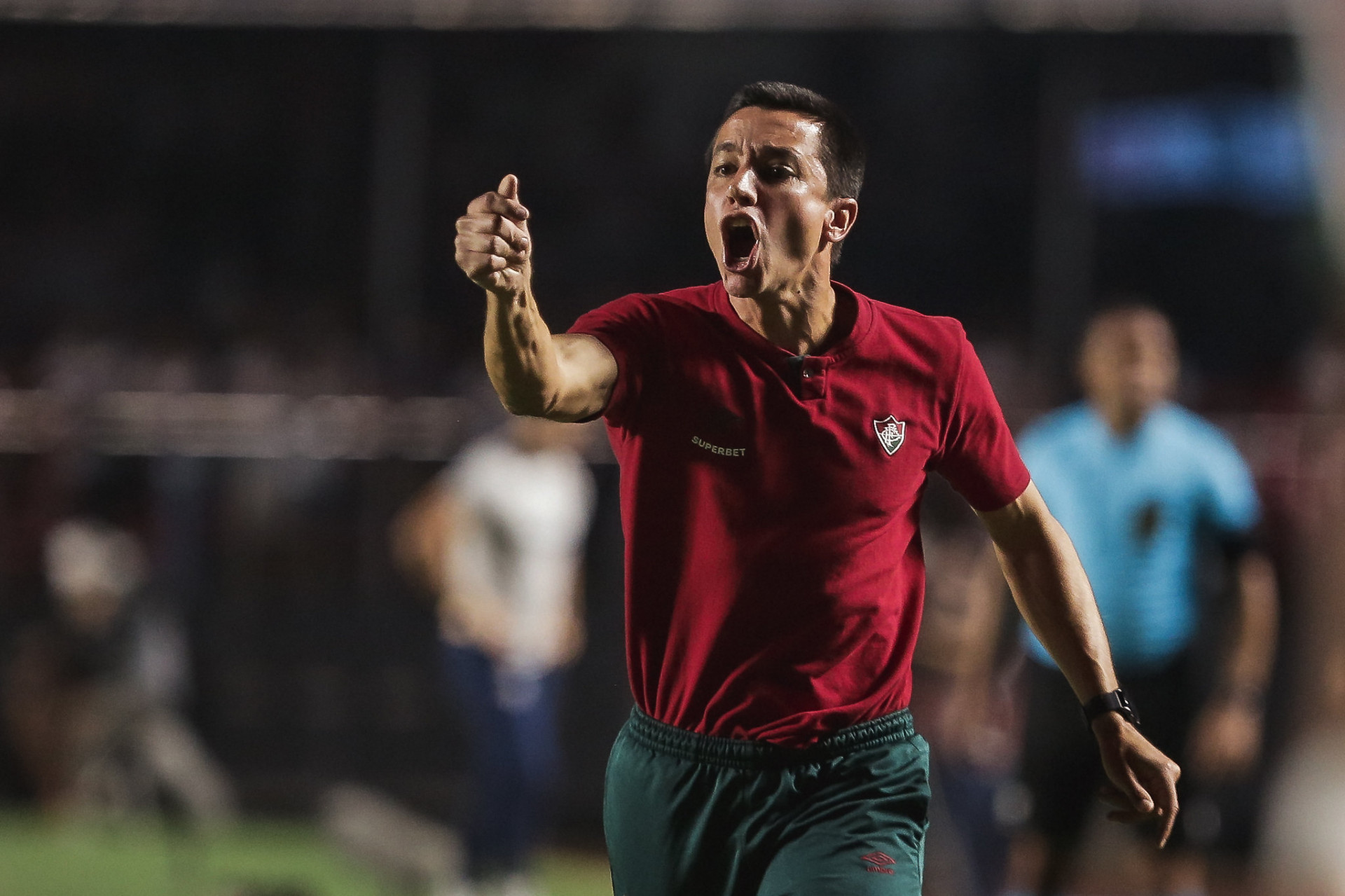 Eduardo Barros comandou o Fluminense após a expulsão de Diniz - Lucas Merçon/Fluminense