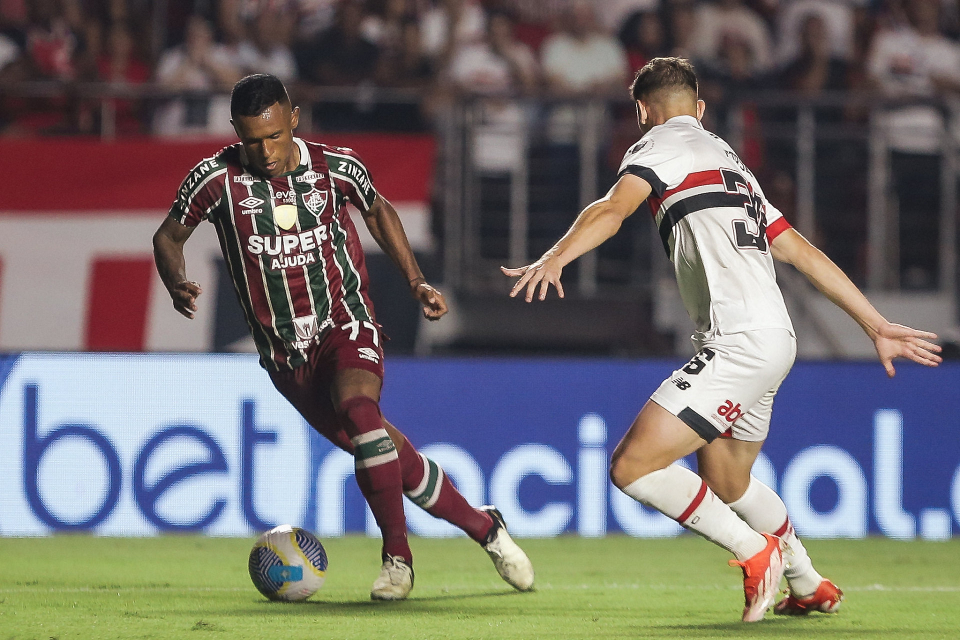  - Lucas Merçon/Fluminense Fc