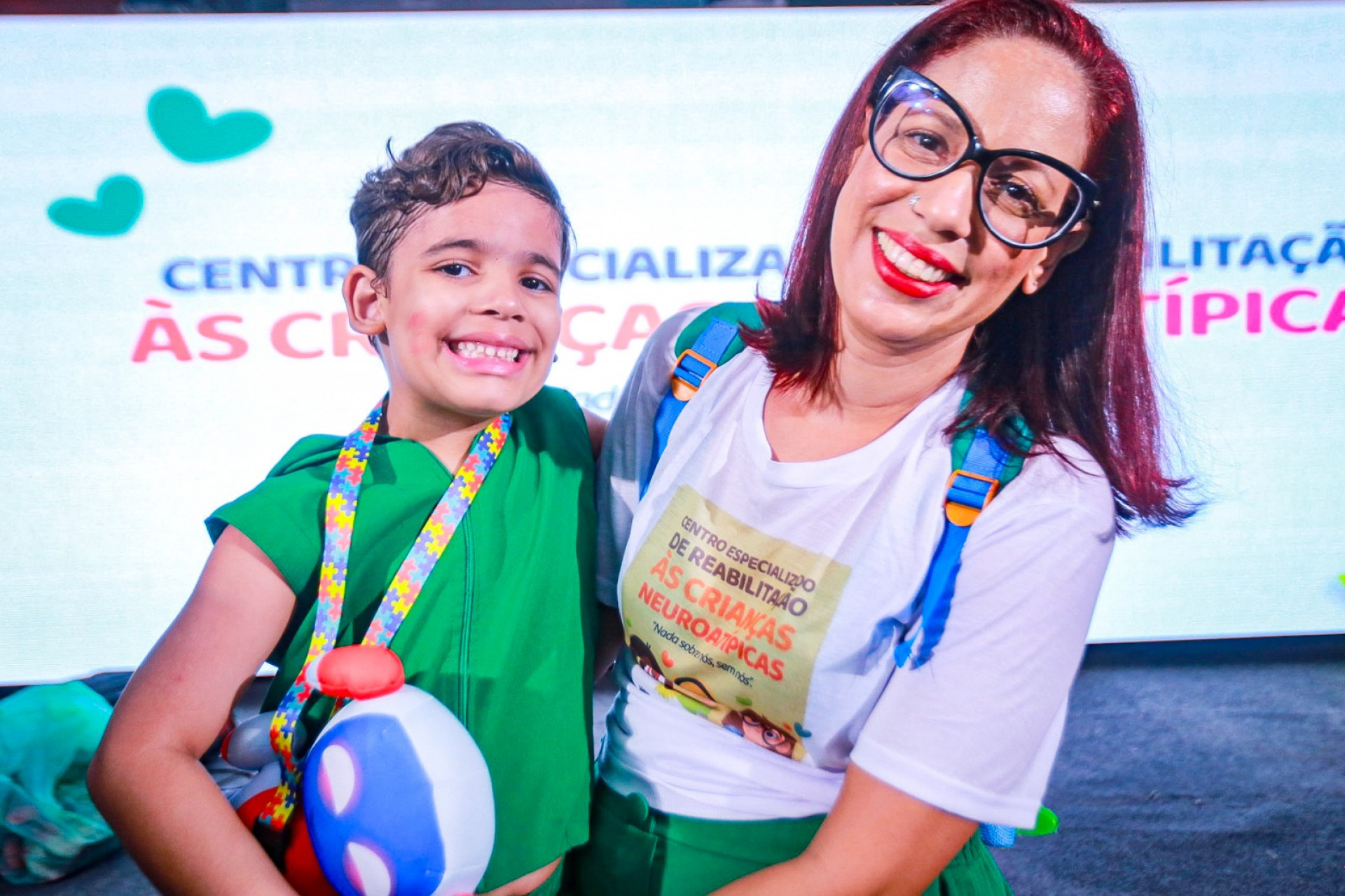 A moradora do Nova Igua&ccedil;u, Aline Paula, com o filho Kratos, contou que o Centro Especializado &eacute; a realiza&ccedil;&atilde;o de um grande sonho - Rafael Barreto / PMBR