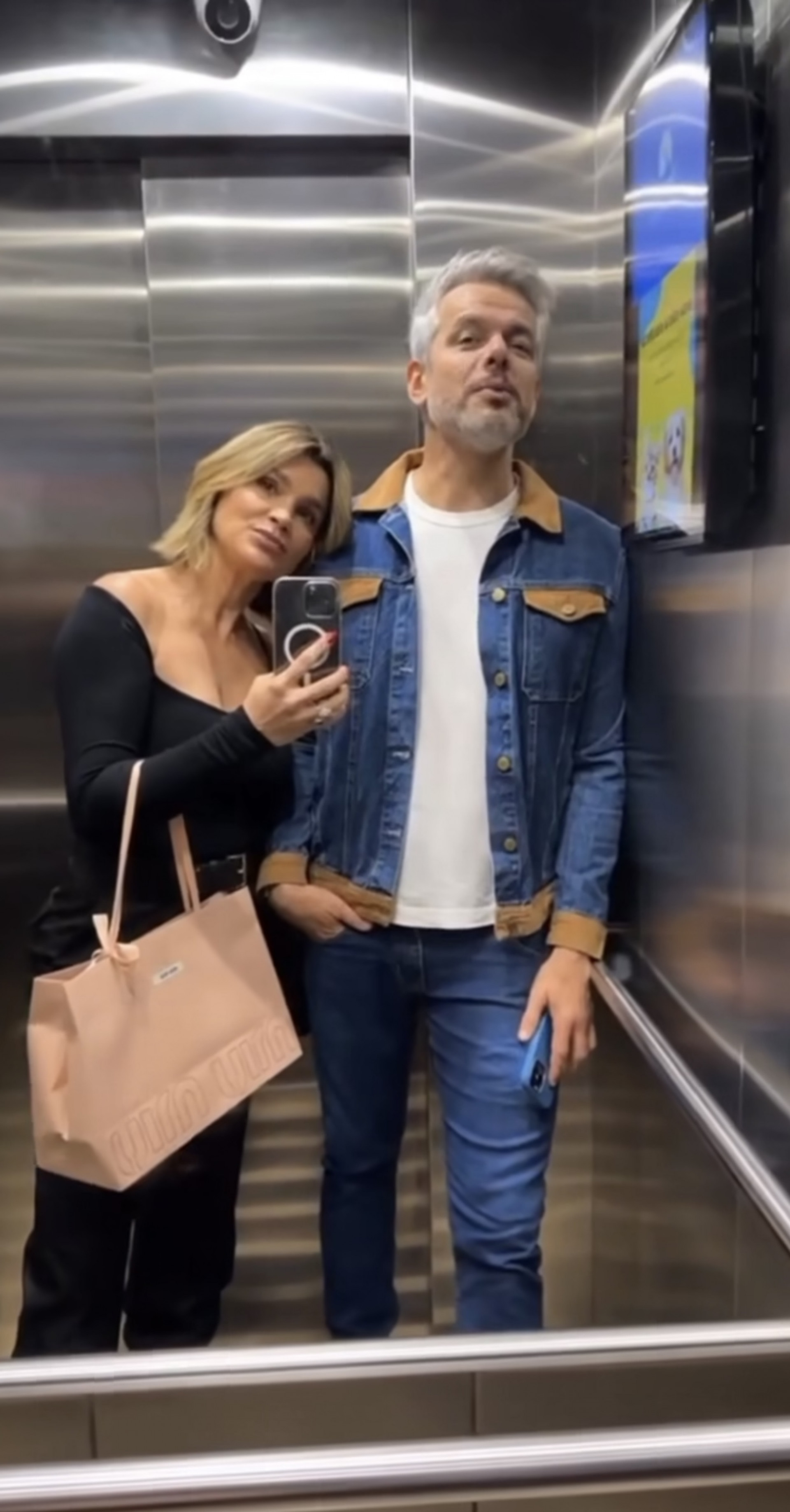 Flávia Alessandra se declara para Otaviano Costa - Reprodução