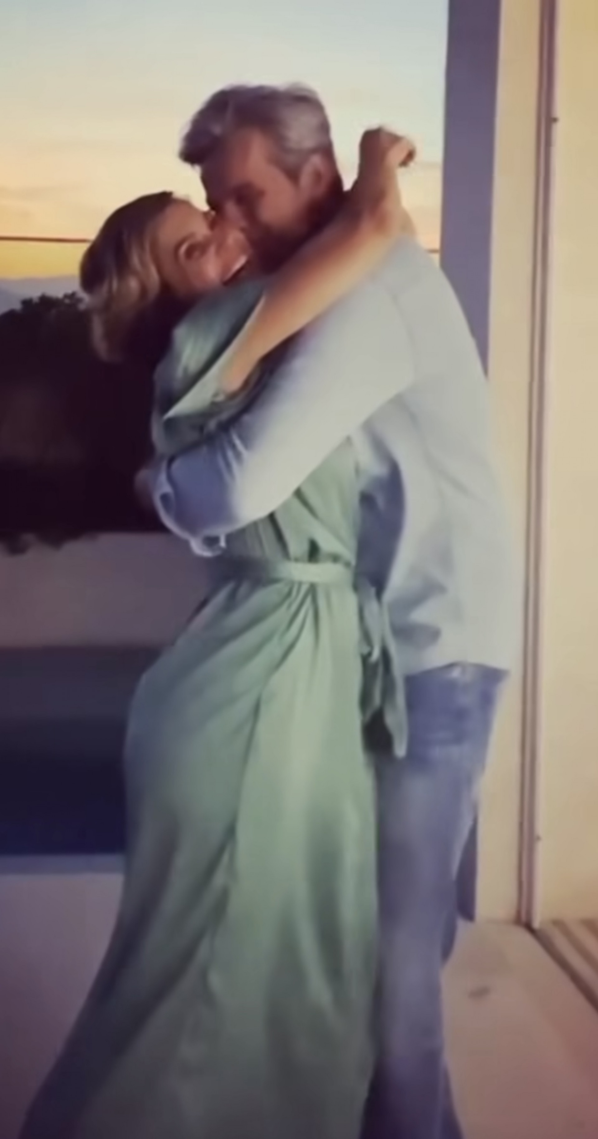 Flávia Alessandra se declara para Otaviano Costa - Reprodução