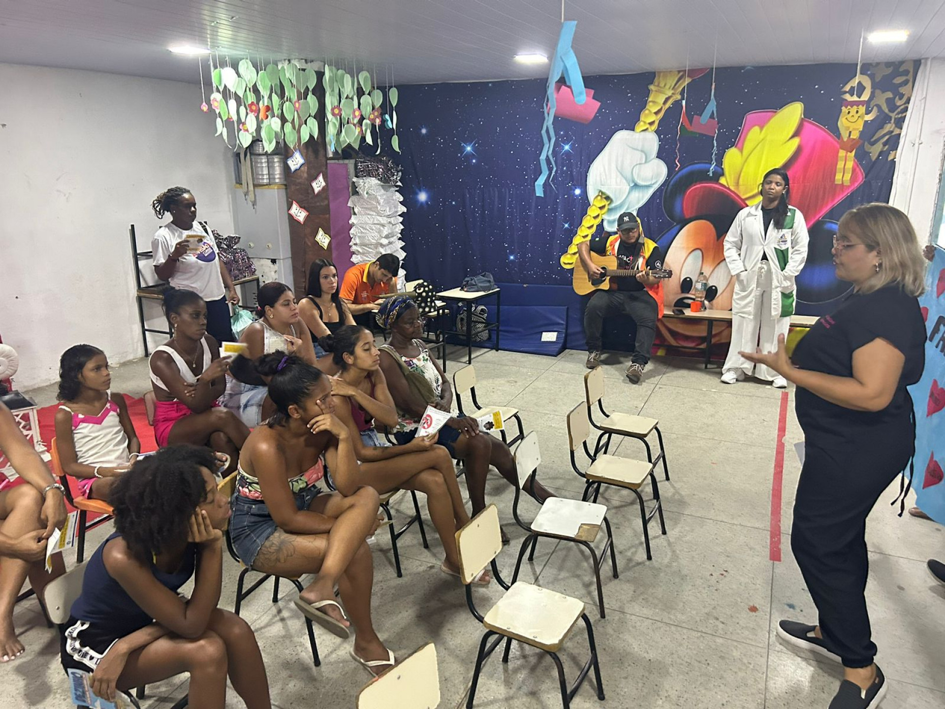 Pais e respons&aacute;veis participaram de din&acirc;micas e palestra sobre a dengue - Divulga&ccedil;&atilde;o