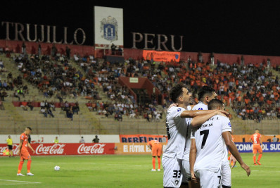 Último jogo do Botafogo no Peru teve reencontro com ídolo e vitória alvinegra
