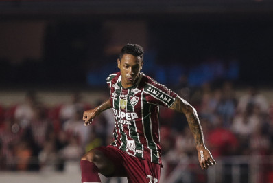 Pior defesa do Brasileirão coloca Fluminense na zona de rebaixamento