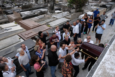 Paulo César Peréio é sepultado em Botafogo