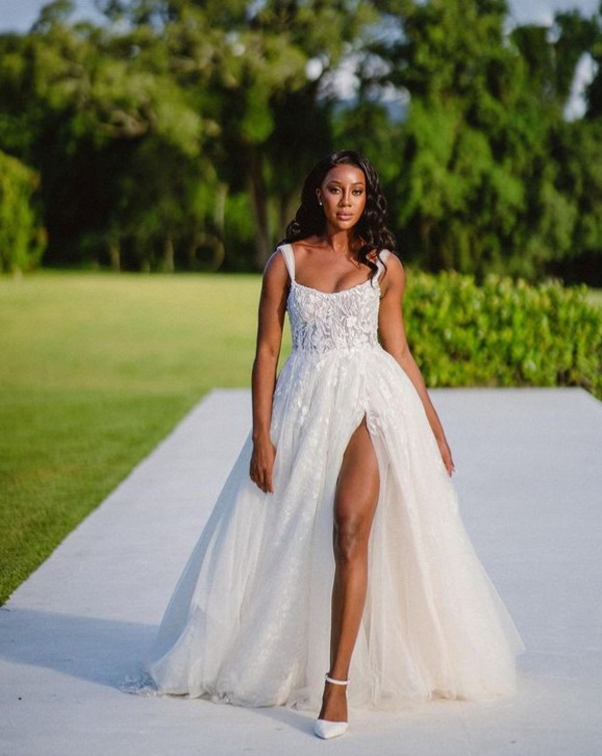 Camilla de Lucas posa vestida de noiva