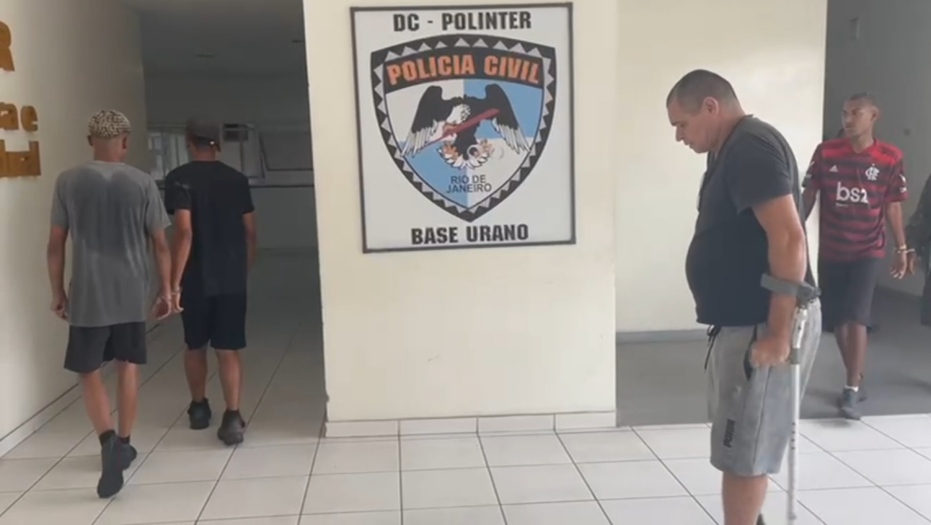 Polícia Civil interdita fábrica clandestina e prende sete pessoas em Duque de Caxias
 - Divulgação/Polícia Civil