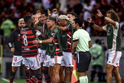 Libertadores: Flamengo goleia o Bolívar e volta à zona de classificação