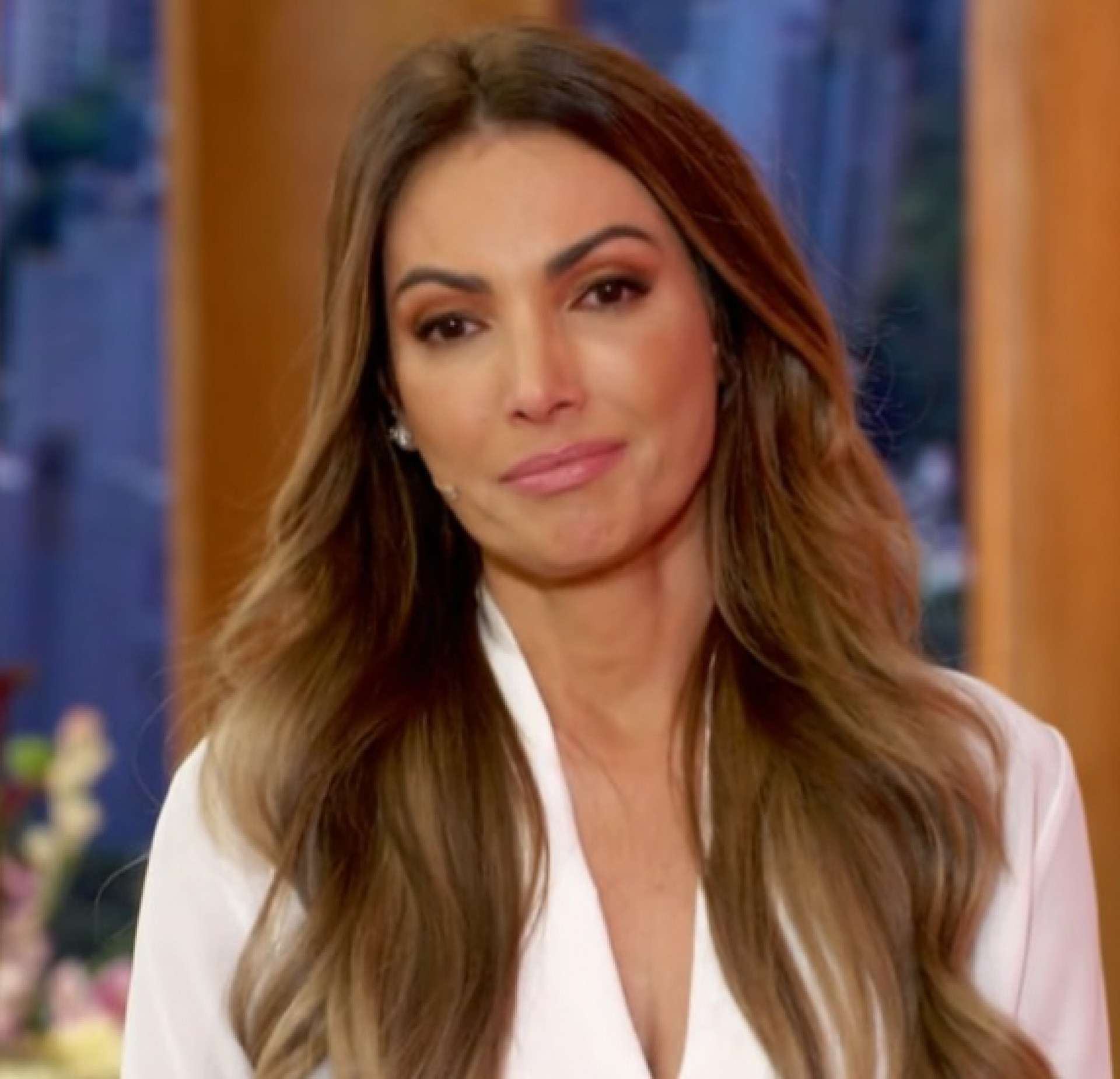 Patricia Poeta se emociona durante o 'Encontro' - Reprodução de vídeo