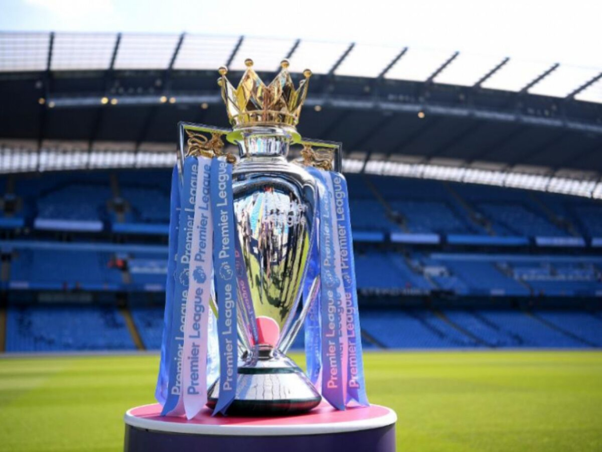 ESPN e Cazé TV negociam acordo pela transmissão do Campeonato Inglês