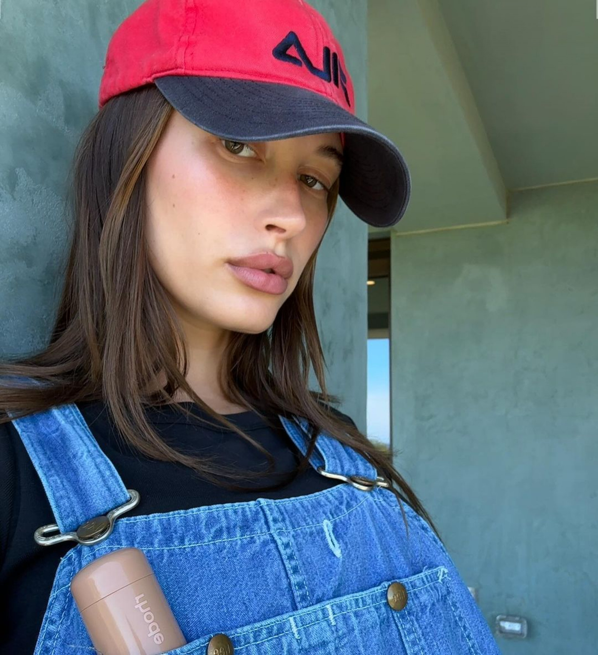 Hailey Bieber mostra barriguinha de grávida e encanta seguidoHailey Bieber mostra barriguinha de grávida e encanta seguidores - Reprodução