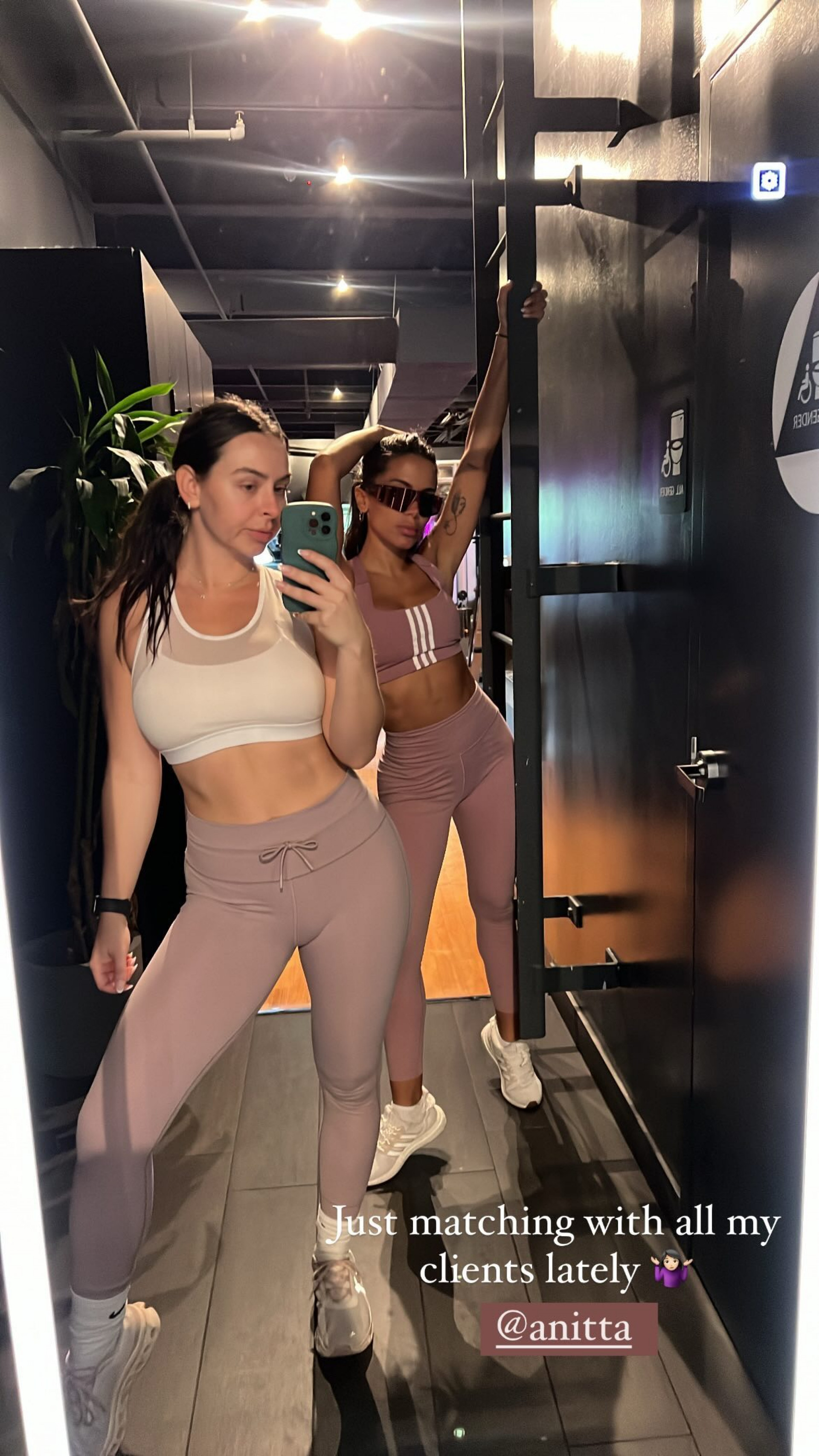 Anitta e personal Trainer Britanny nos Estados Unidos