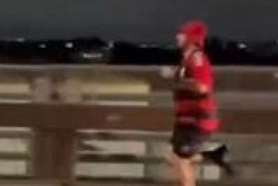 Vídeo mostra torcedores do Flamengo correndo na Ponte Rio-Niterói
