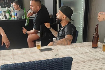 Foto de Gabigol vestindo a camisa do Corinthians viraliza nas redes sociais