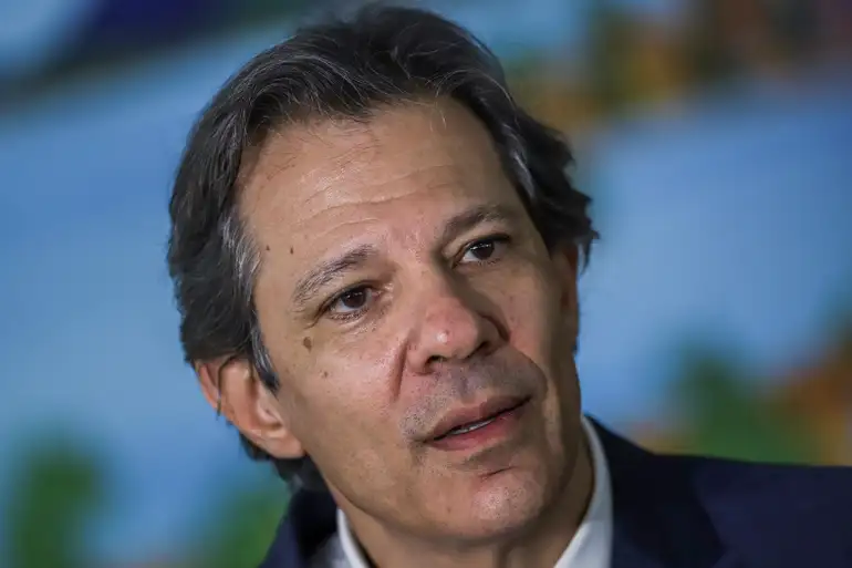 Haddad diz que consumo de aço vai aumentar, e que hoje está em patamar 'inaceitável'