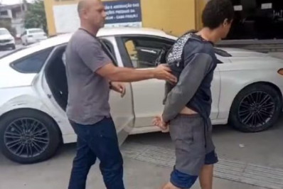 Acusado de matar pai e irmão em Cabo Frio é preso