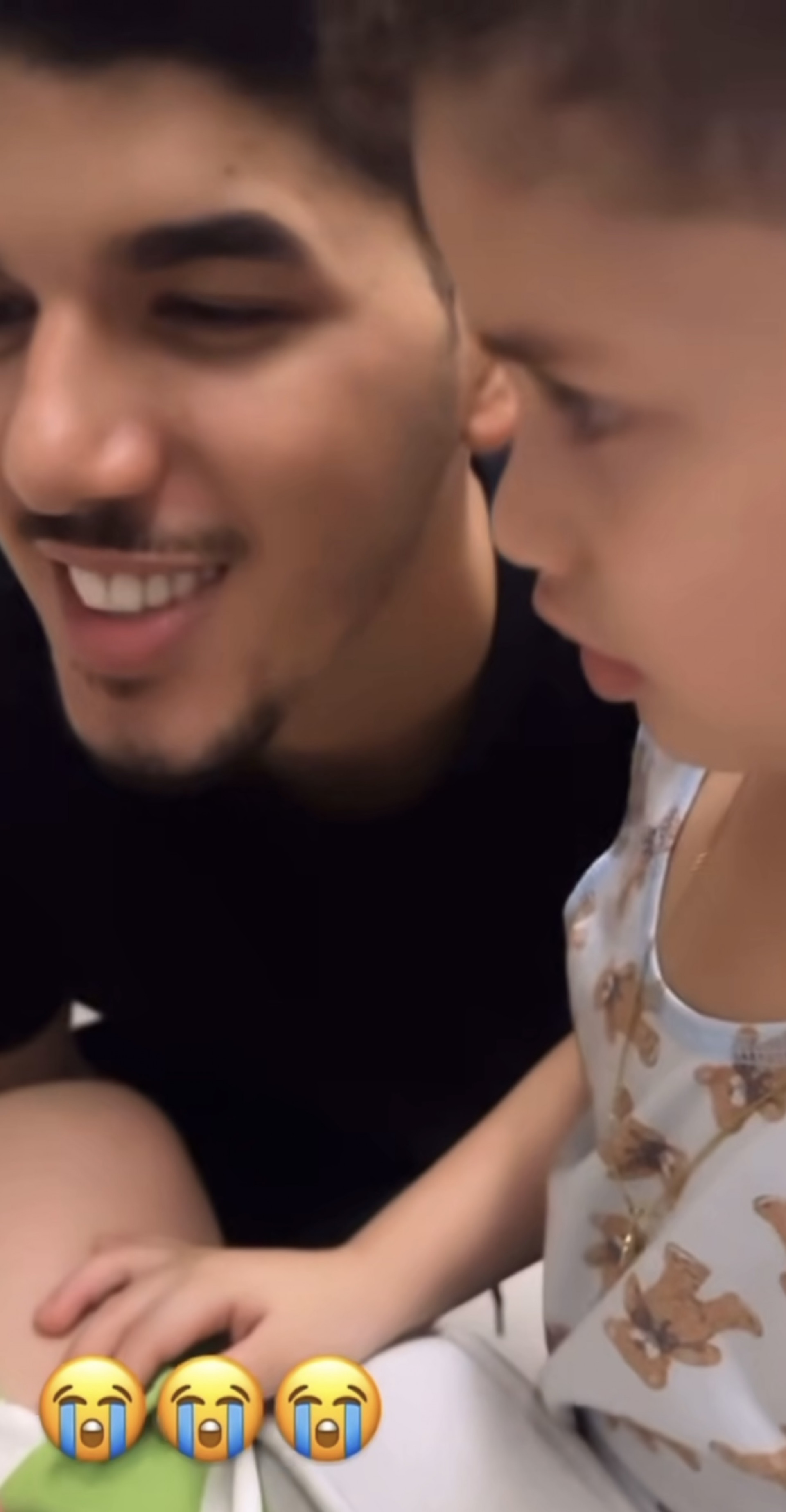 Zé Vaqueiro mostra primeiros momentos de filho caçula em casa após nove meses internado - Reprodução