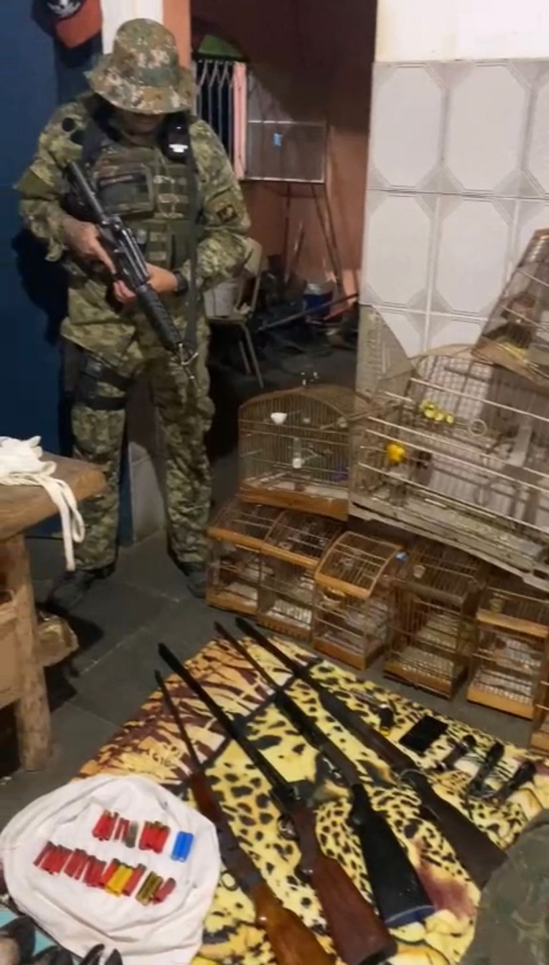 Material apreendido na casa de Max Flávio Leite Conceição