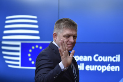 Primeiro-ministro da Eslováquia passa por nova cirurgia e segue em estado grave