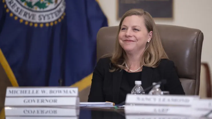 Diretora do Fed diz continuar disposta a subir juros se dados não mostrarem inflação desejada