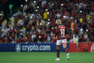 Diretoria do Flamengo multa e tira camisa 10 de Gabigol