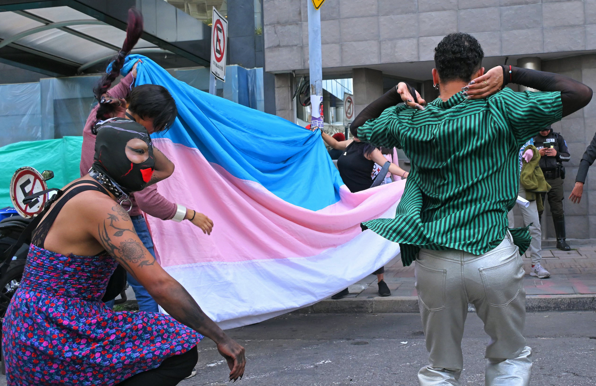 Peruanos protestaram contra medida tomada pelo governo peruano na sexta-feira (17) - Rodrigo Buendia / AFP