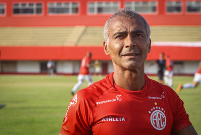 Romário não sai do banco em vitória do America na estreia na A2 do Carioca