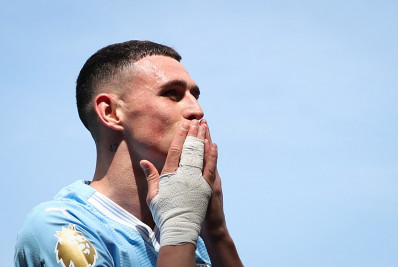 Antes de rodada decisiva, Phil Foden ganha prêmio de craque do Inglês
