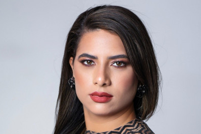 Escritora niteroiense lança livro em evento internacional