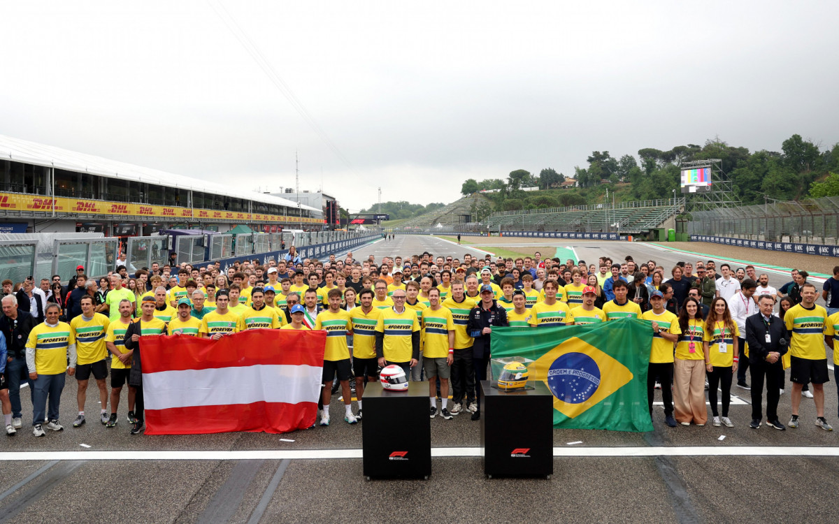 Pilotos da Fórmula 1 fizeram homenagem a Ayrton Senna e Roland Ratzenberger, mortos em Ímola há 30 anos