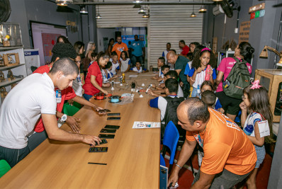Scratch Day: Crianças e jovens exploram criatividade e tecnologia na Cidade Universitária de Macaé