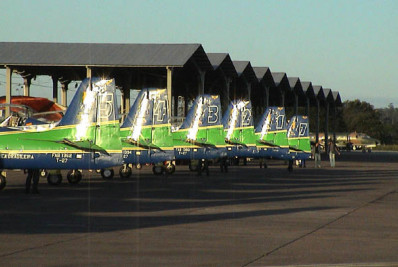 Anac libera voos comerciais na base aérea militar de Canoas; Salgado Filho continua interditado