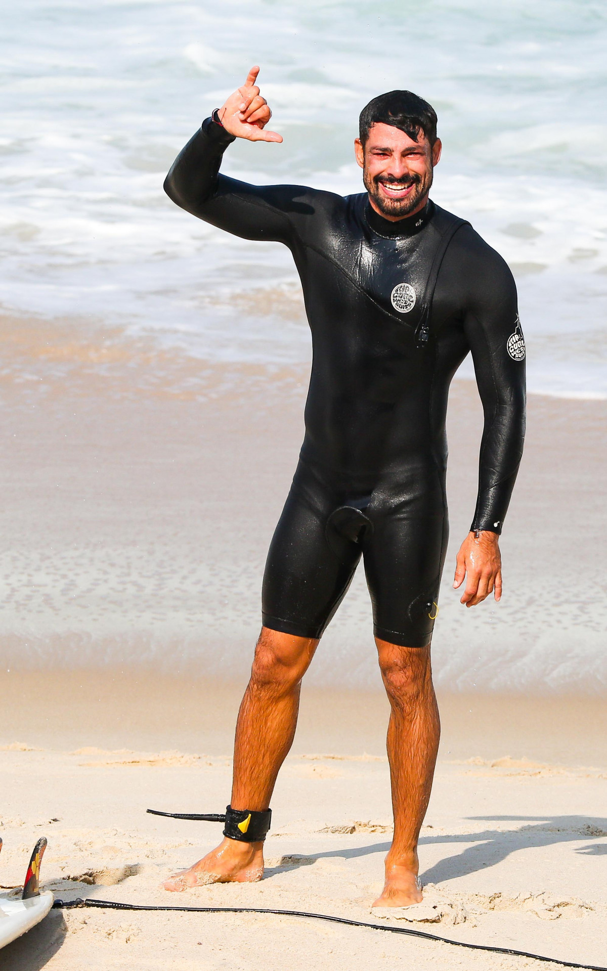 Cauã Reymond celebra aniversário de 44 anos surfando no Rio
 - Dilson Silva / Agnews