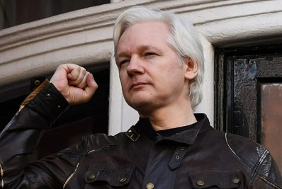 EUA afirma que Julian Assange colocou 'pessoas em perigo'