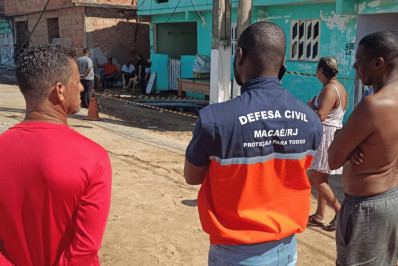 Macaé intensifica assistência a famílias atingidas pela ressaca no bairro Fronteira