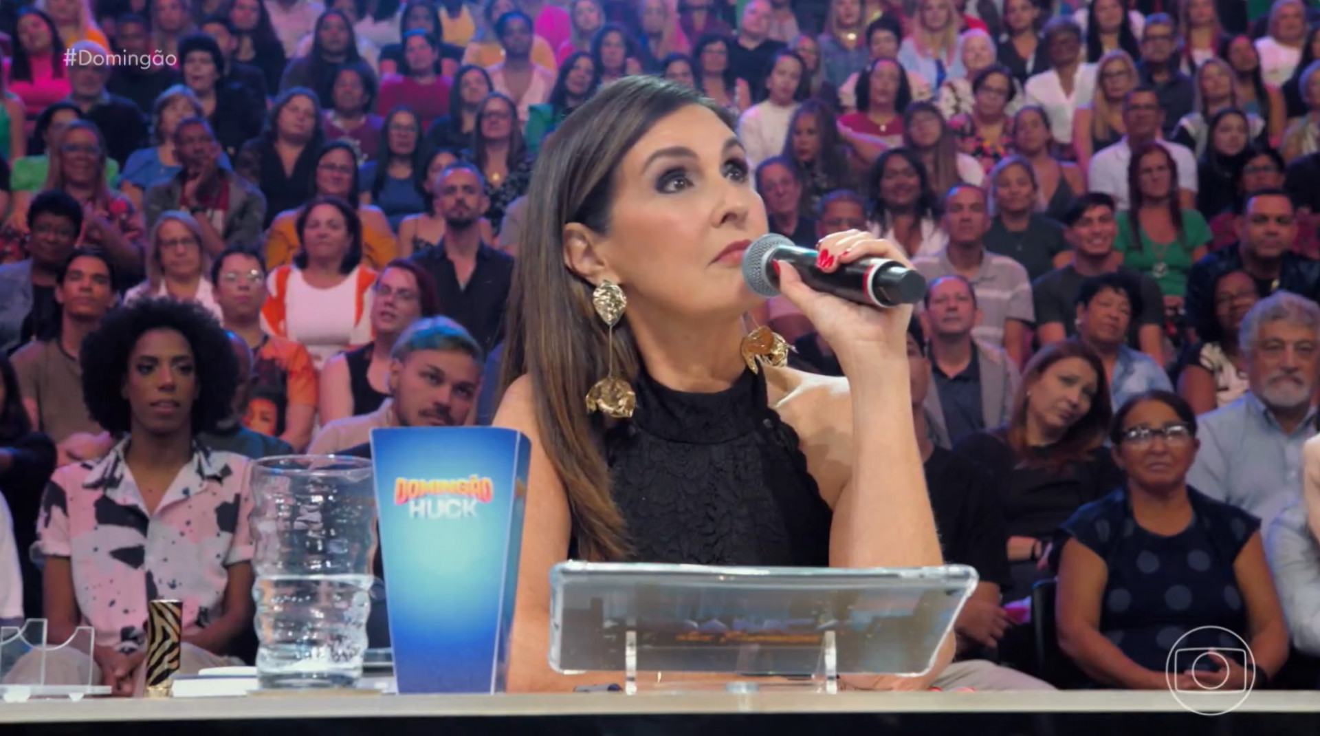 Fátima Bernardes fica surpresa com o desafio feito por Luciano Huck - Reprodução / TV Globo